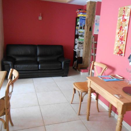 Les Grands Pres Bed & Breakfast Geney Dış mekan fotoğraf